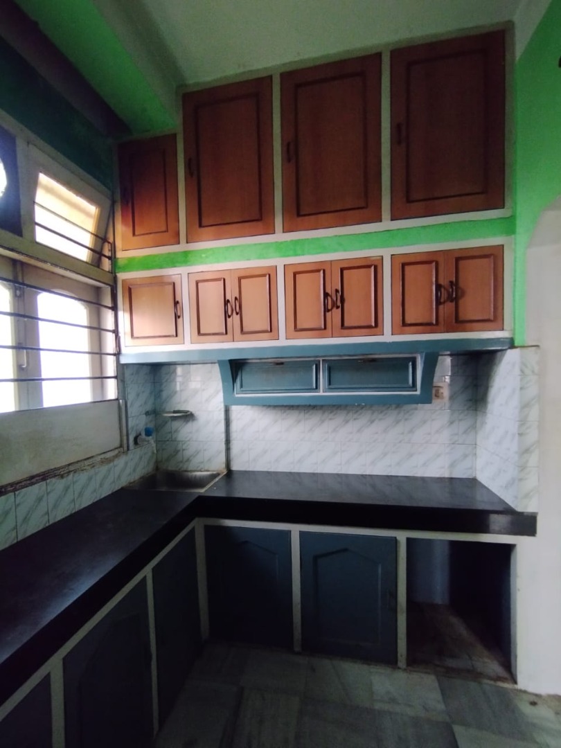 Unfurnished 2bhk in Bholanath Mandir Ulubari, near Royal Furniture, Ulubari, Guwahati, Assam, India for Rent